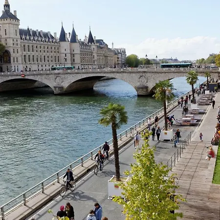 50m2 Rue Rambuteau/pompidou/marais/hotel De Apartment