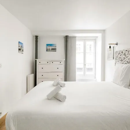 50m2 Rue Rambuteau/pompidou/marais/hotel De Appartamento Parigi